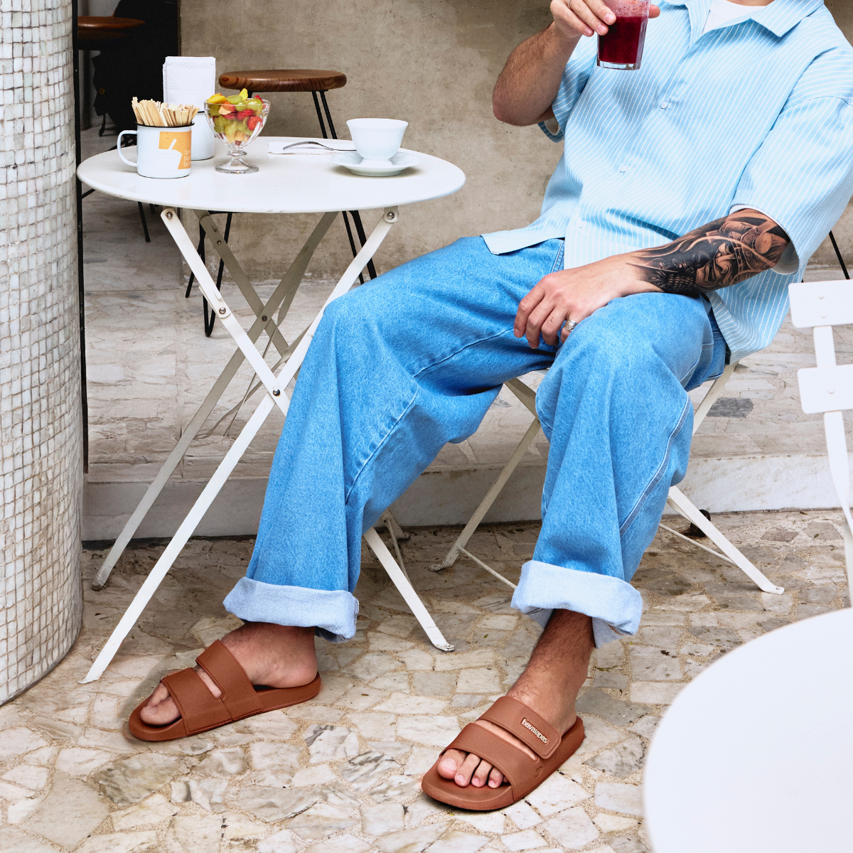 Chinelo Slide Strap: Conforto Leve, Design Moderno e Durabilidade Incrível