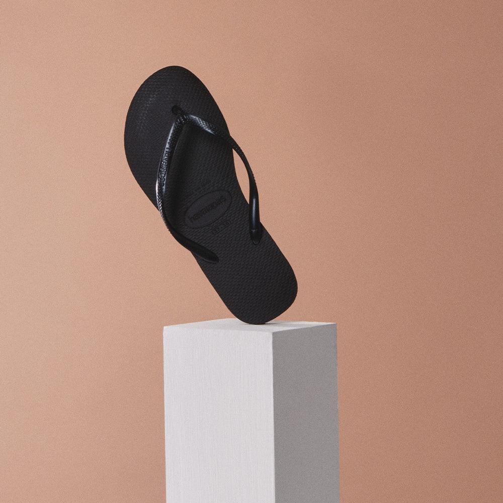 Chinelo  Slim Preto: Conforto Leve, Tiras Finas e Estilo Delicado