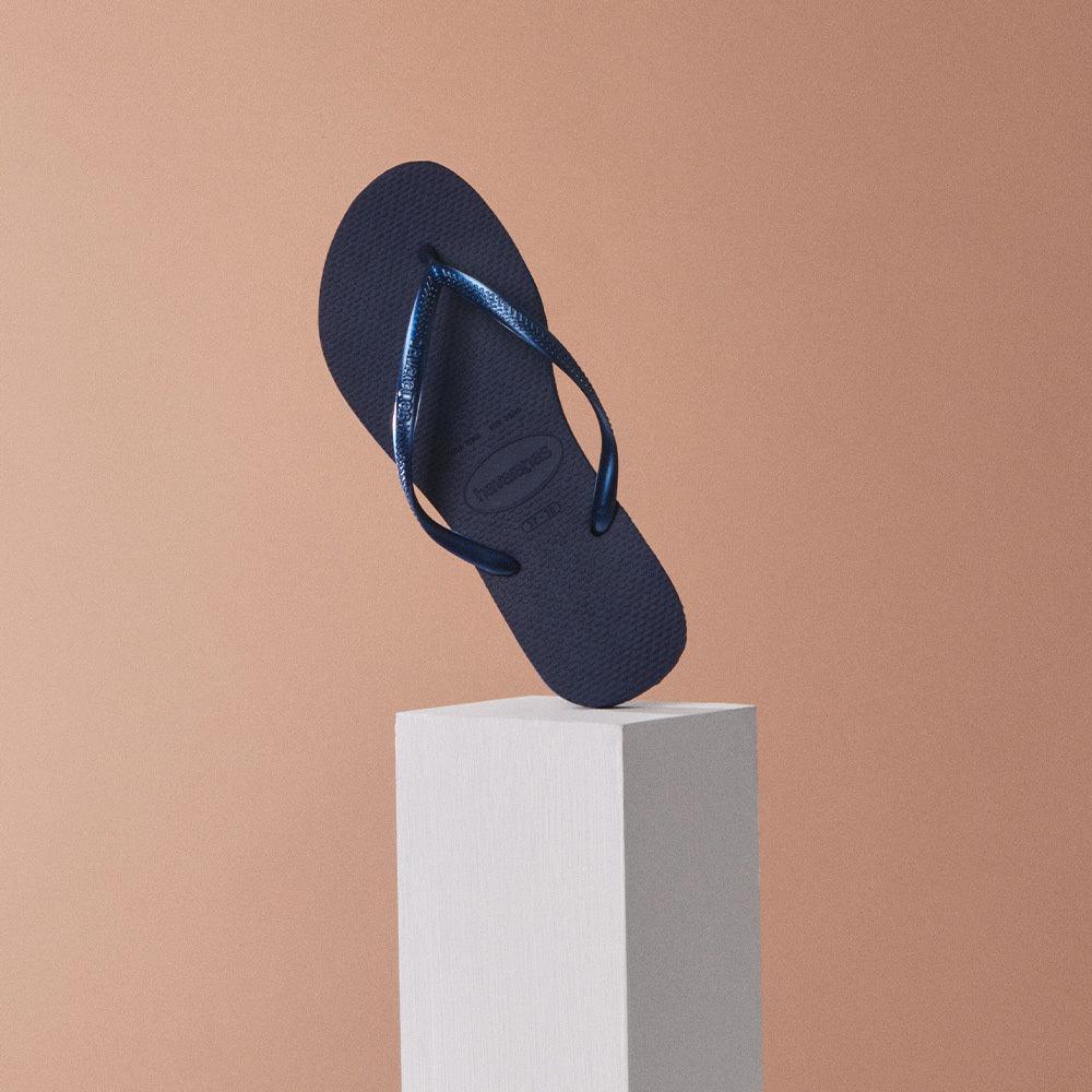 Chinelo  Slim Azul Marinho Feminino: Clássico, Leve, Confortável e Versátil