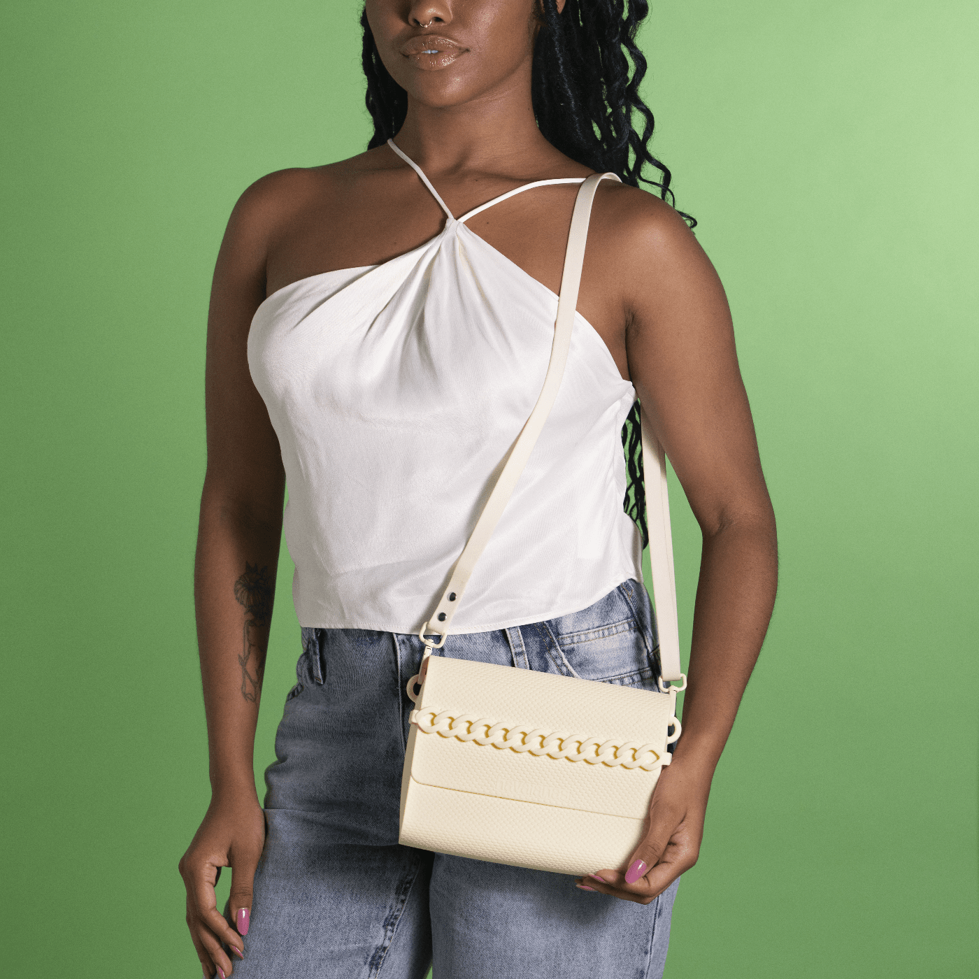 Bolsa Tiracolo  Chains: Estilo, Praticidade e Silicone com Corrente Ajustável